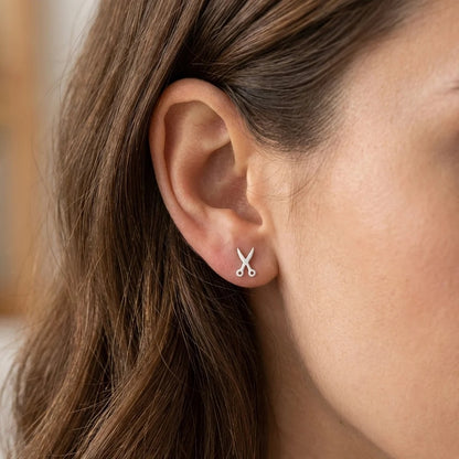 ARETES QUEER CUT
